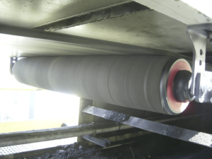 Belt centering with maintenance-free Tru-Trac® rollers